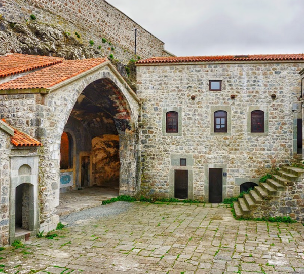 Kızlar Manastırı