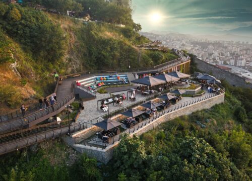 Trabzon'da Gezilecek Yerler: Boztepe Volkan Konak Seyir Terası