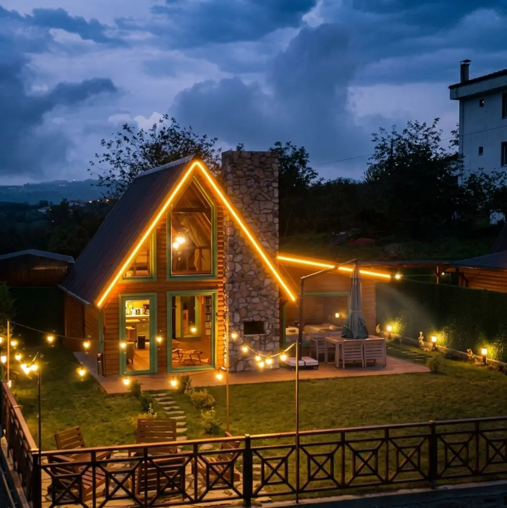 Geniş bahçesiyle, dağ ve deniz manzarasını aynı anda deneyimleyeceğiniz doğru adres; HomyWood Trabzon bungalov