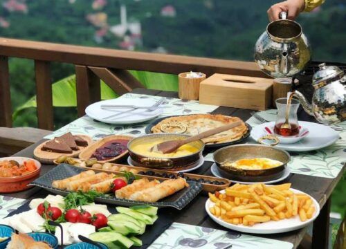 Karadeniz Kahvaltısında Neler Olur? Doğu Karadeniz’in Eşsiz Tatları